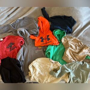 Toddler boys bundle.         sweaters and hoodies